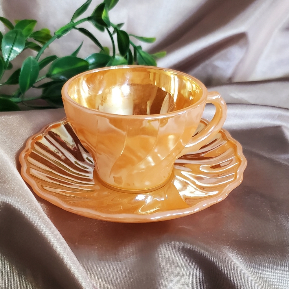 🎉HP🎉 FIRE KING Peach Lustre HTF Miniature Cup and Saucer